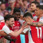 Thomas Partey esulta con i compagni